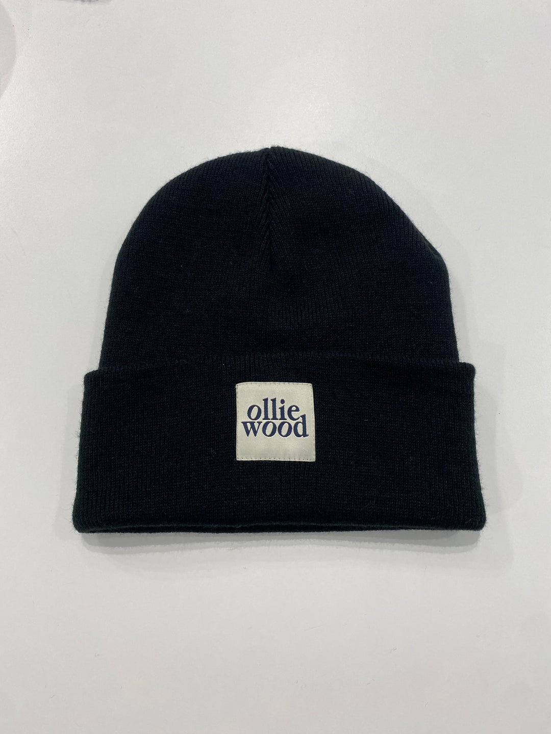 OLLIEWOOD MIDDLE PATCH BEANIE BLACK