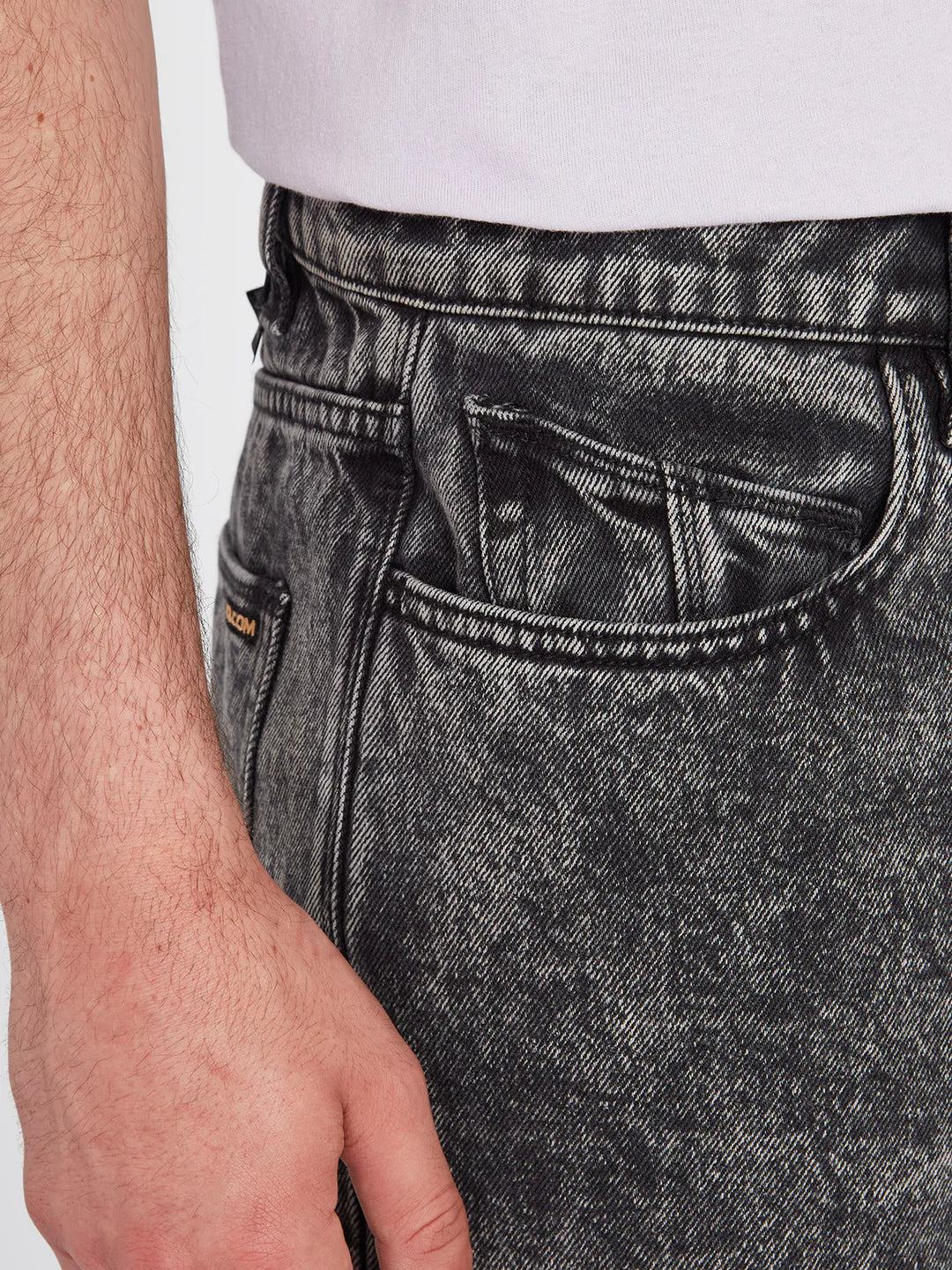 BILLOW TAPERED DENIM LIGHT ACID BLACK