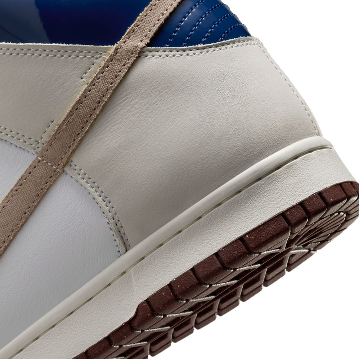 NIKE SB DUNK HIGH PRO "BEYOND"