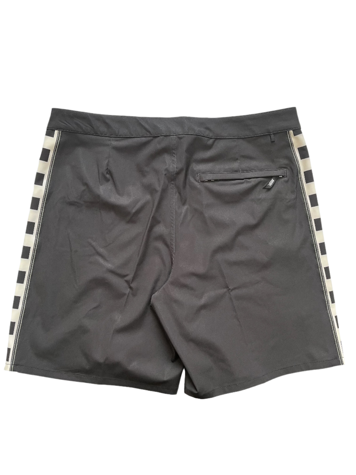 DAILY SIDELINE BOARD SHORT BLACK WHITE