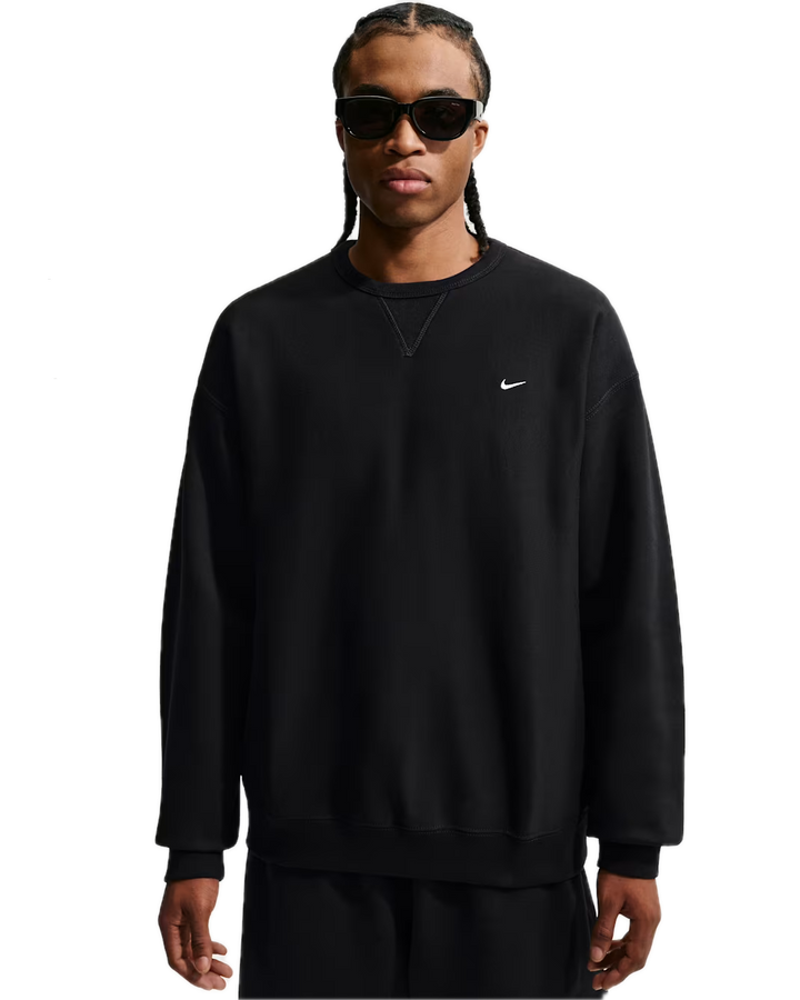SOLO SWOOSH FLEECE CREWNECK BLACK