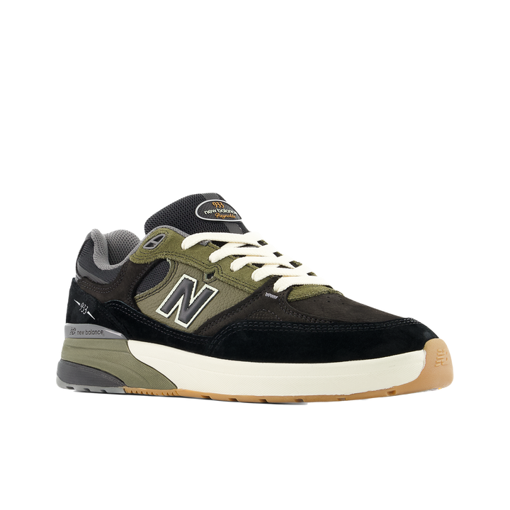NM 933BST