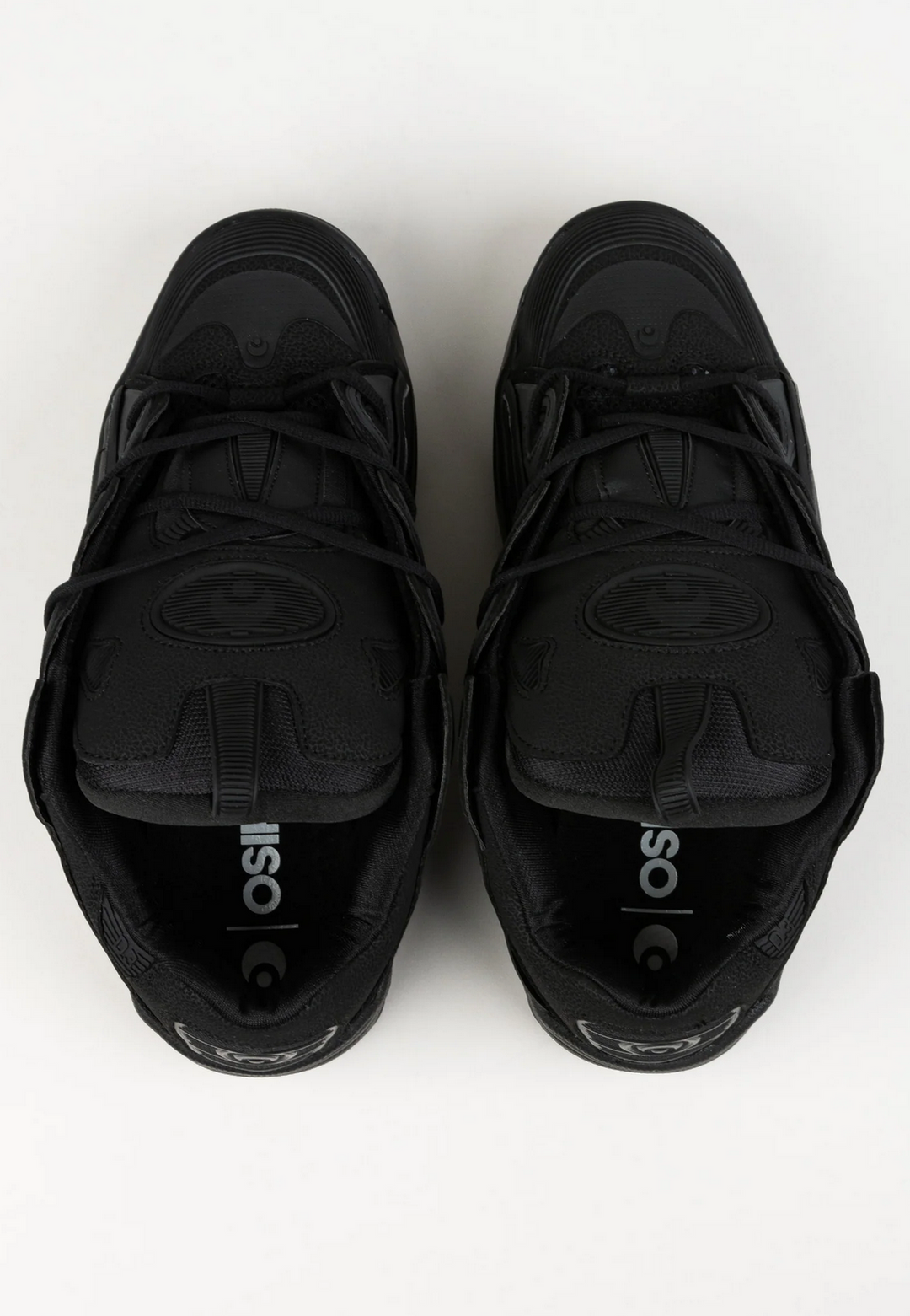 D3 2001 TRIPLE BLACK
