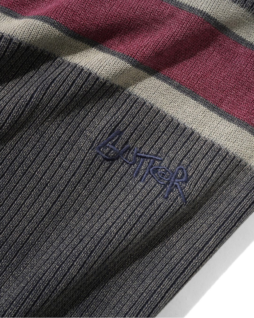 BEAK KNIT SWEATER WASHED NAVY
