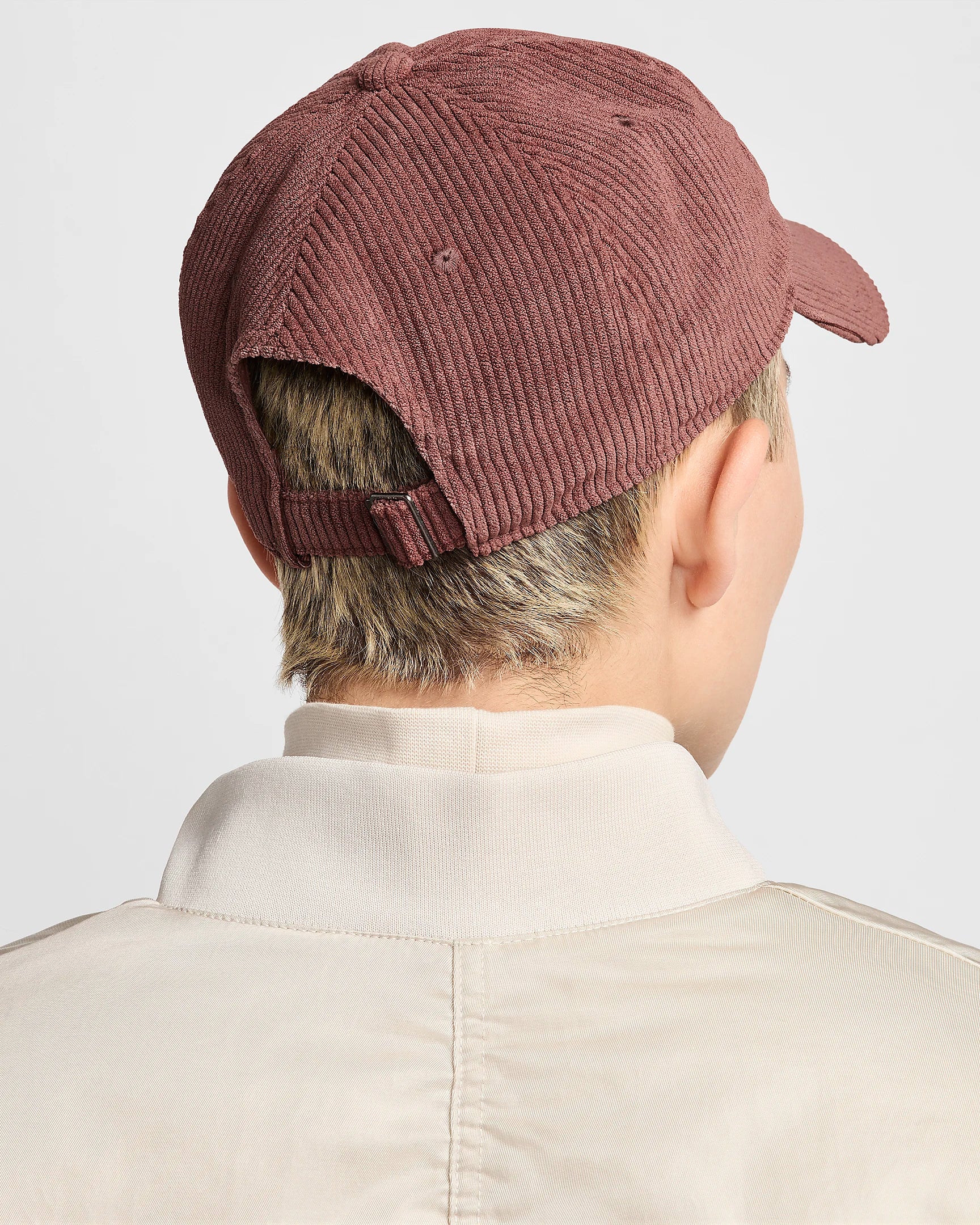 UNSTRUCTURED CORDUROY CAP DARK PONY