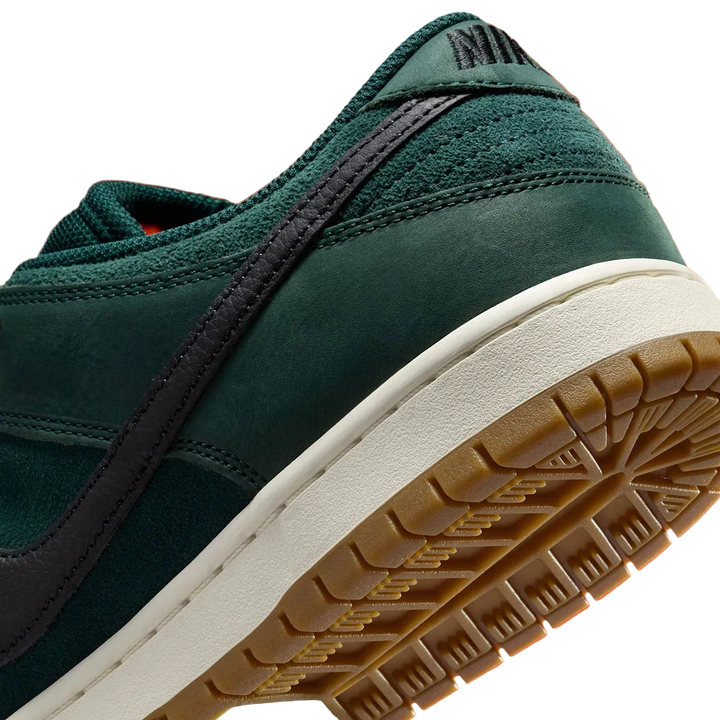 DUNK SB LOW PRO "DEEP FIR"