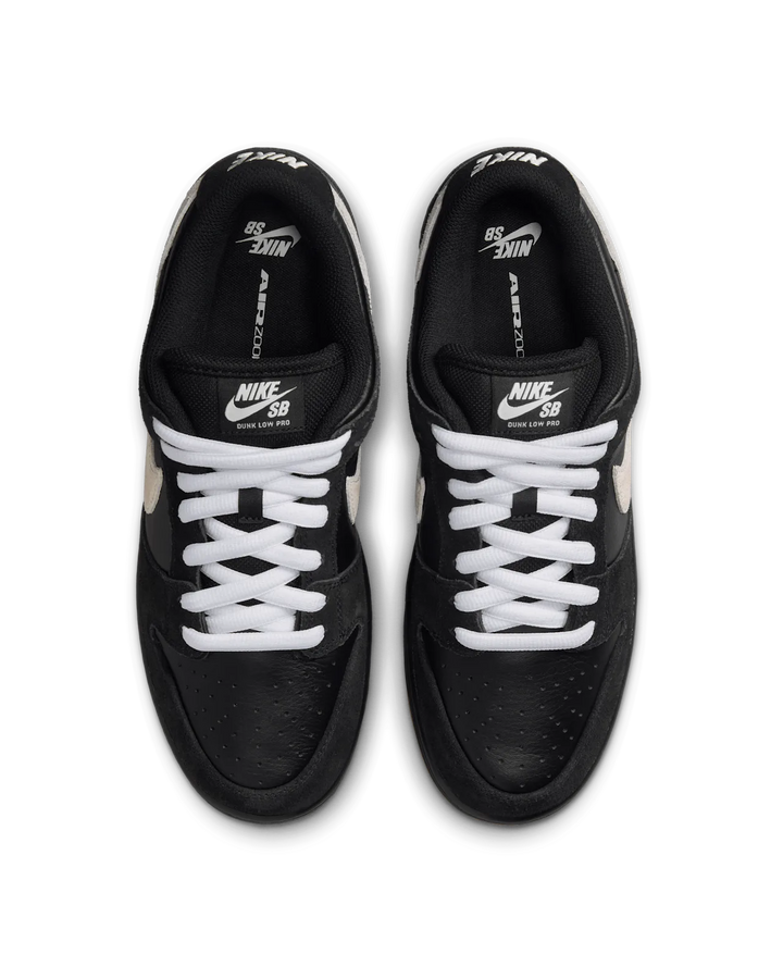 DUNK SB LOW PRO BLACK WHITE GUM