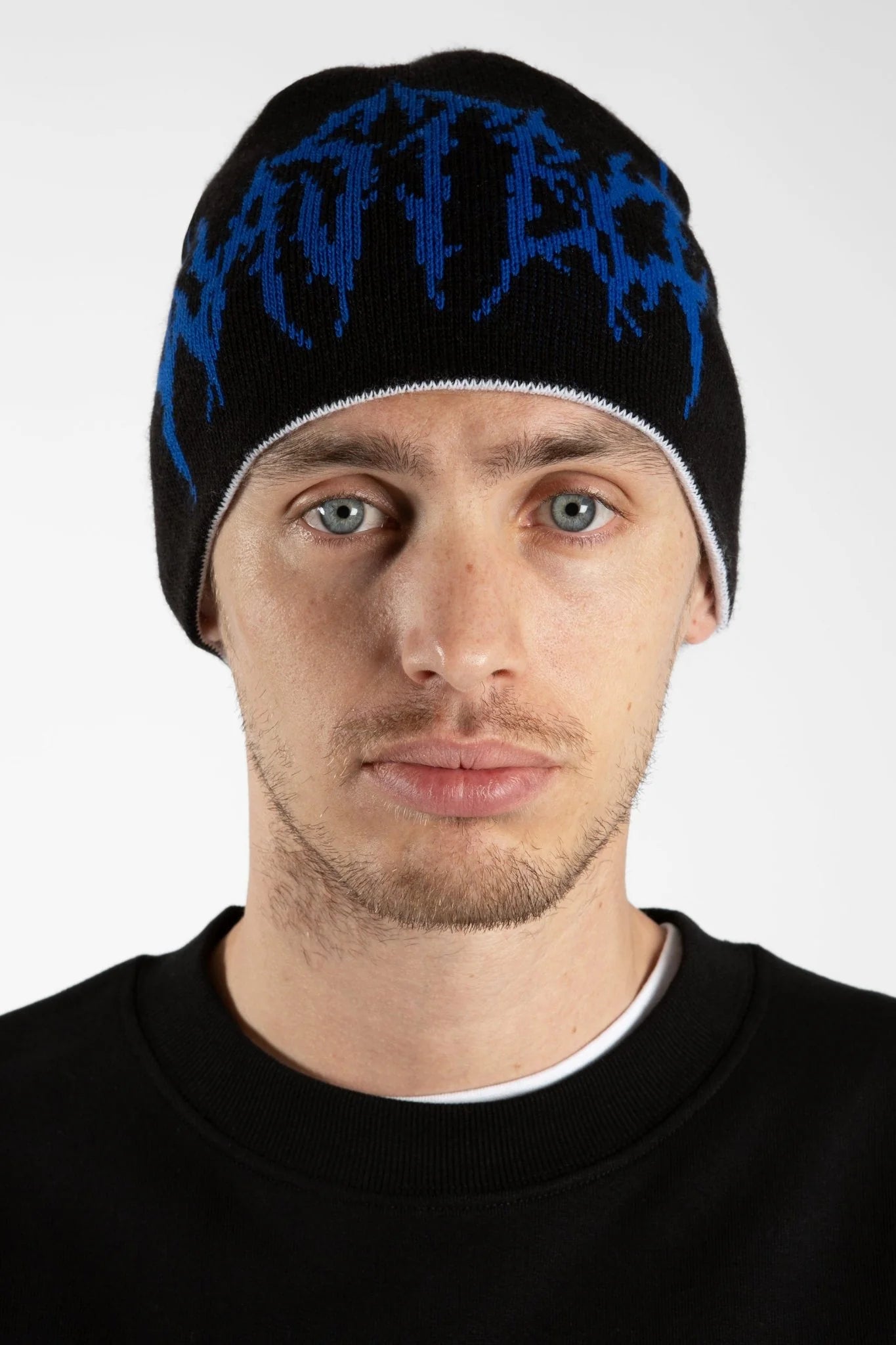 VAULT REVERSE BROW BEANIE BLACK WHITE