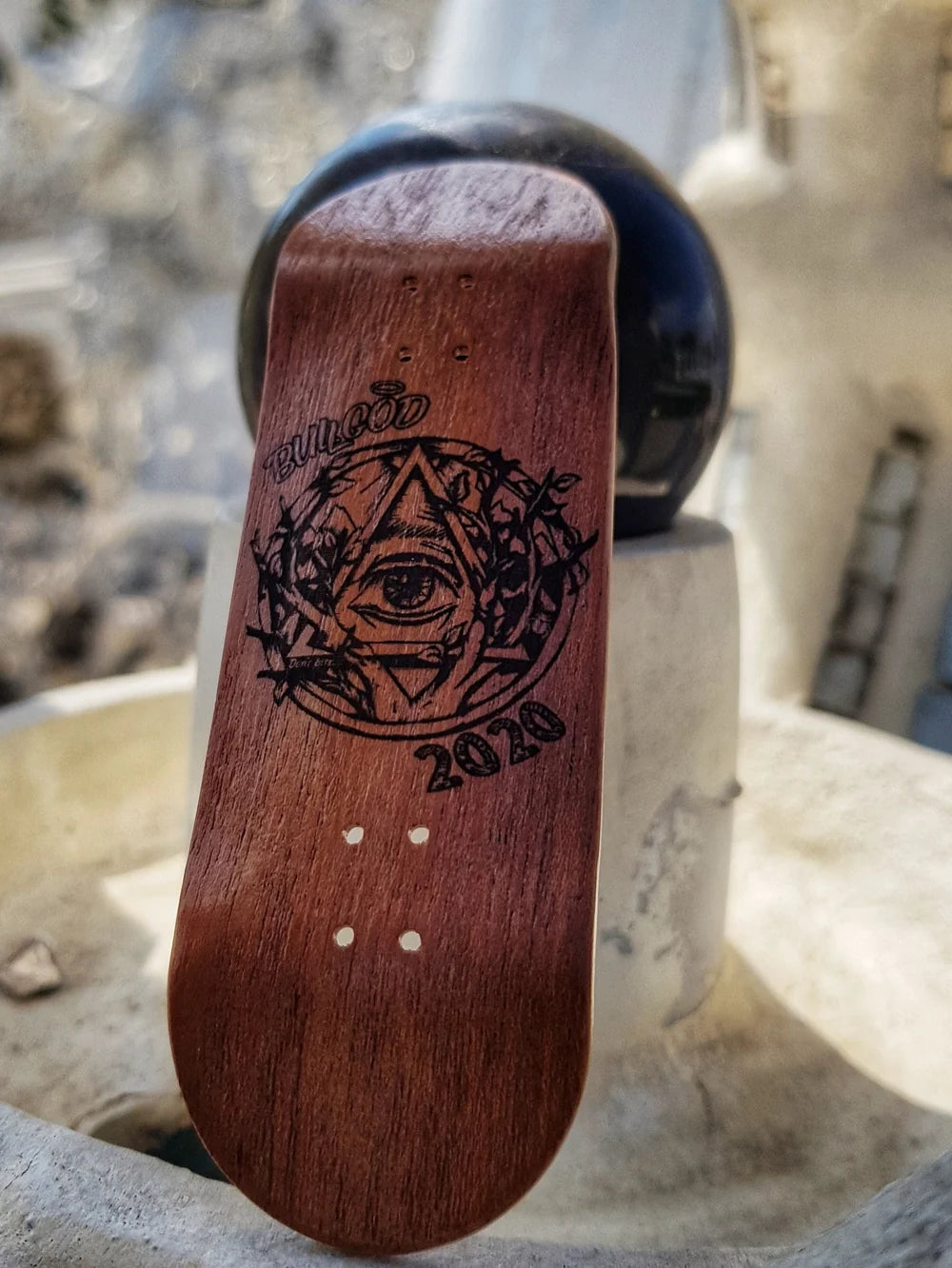 EL E.Y.E. PRO