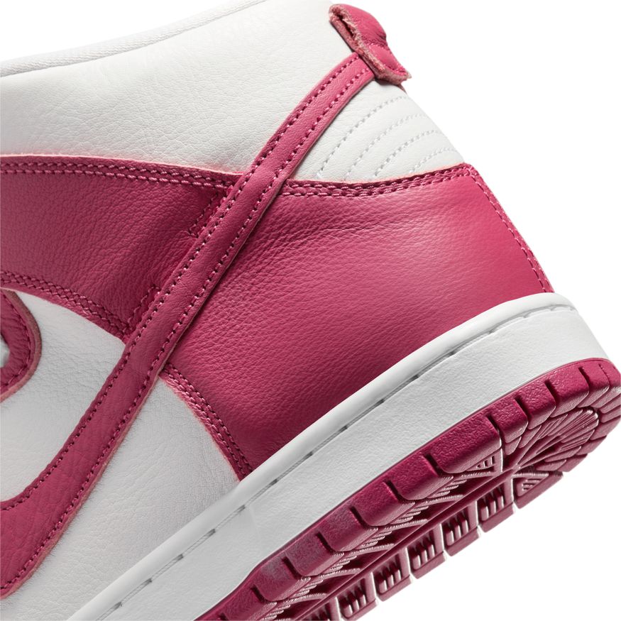 DUNK HIGH PRO SWEET BEET
